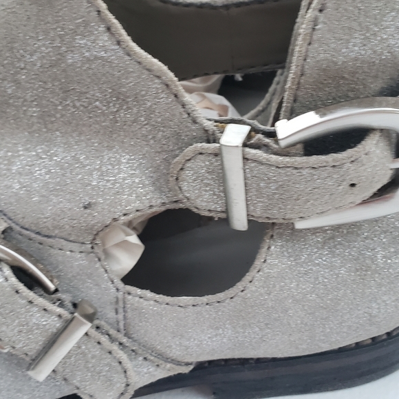 Gianni Bini Silver Rock Steady Booties Size 9 - Picture 14 of 14